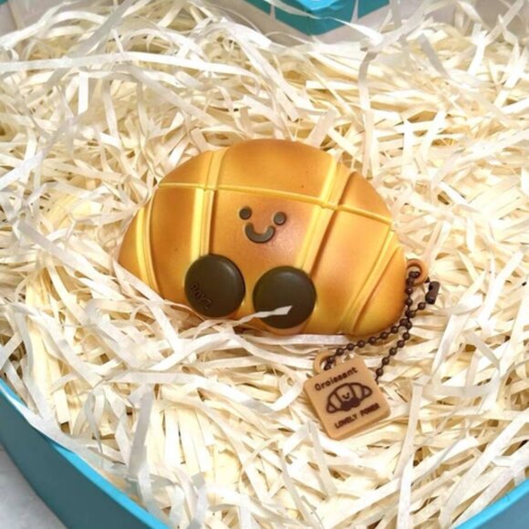 Cute Croissant Earbuds Case Cover - Picture 2 of 2